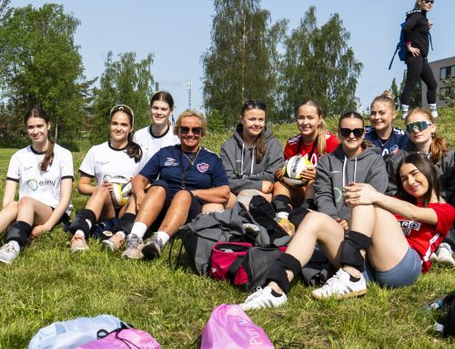The atmosphere of the tournament is special – You get to know other players well between games
